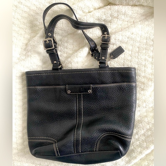 Coach Handbags - Coach Black Pebbled Leather Shoulder Tote